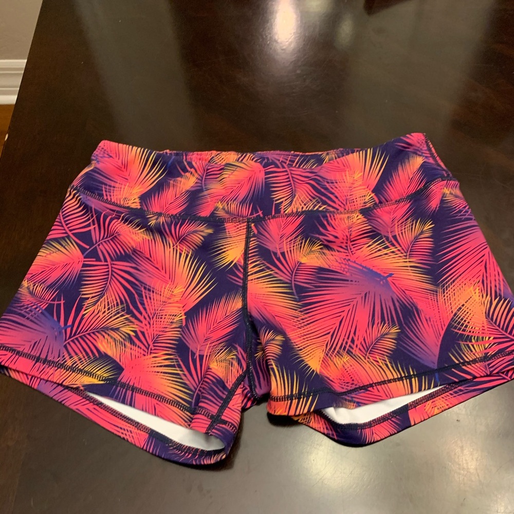 Born primitive shorts